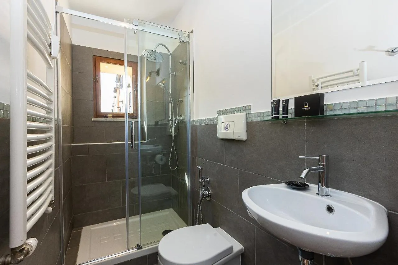 Lovely New Home Via Genova روما شقة